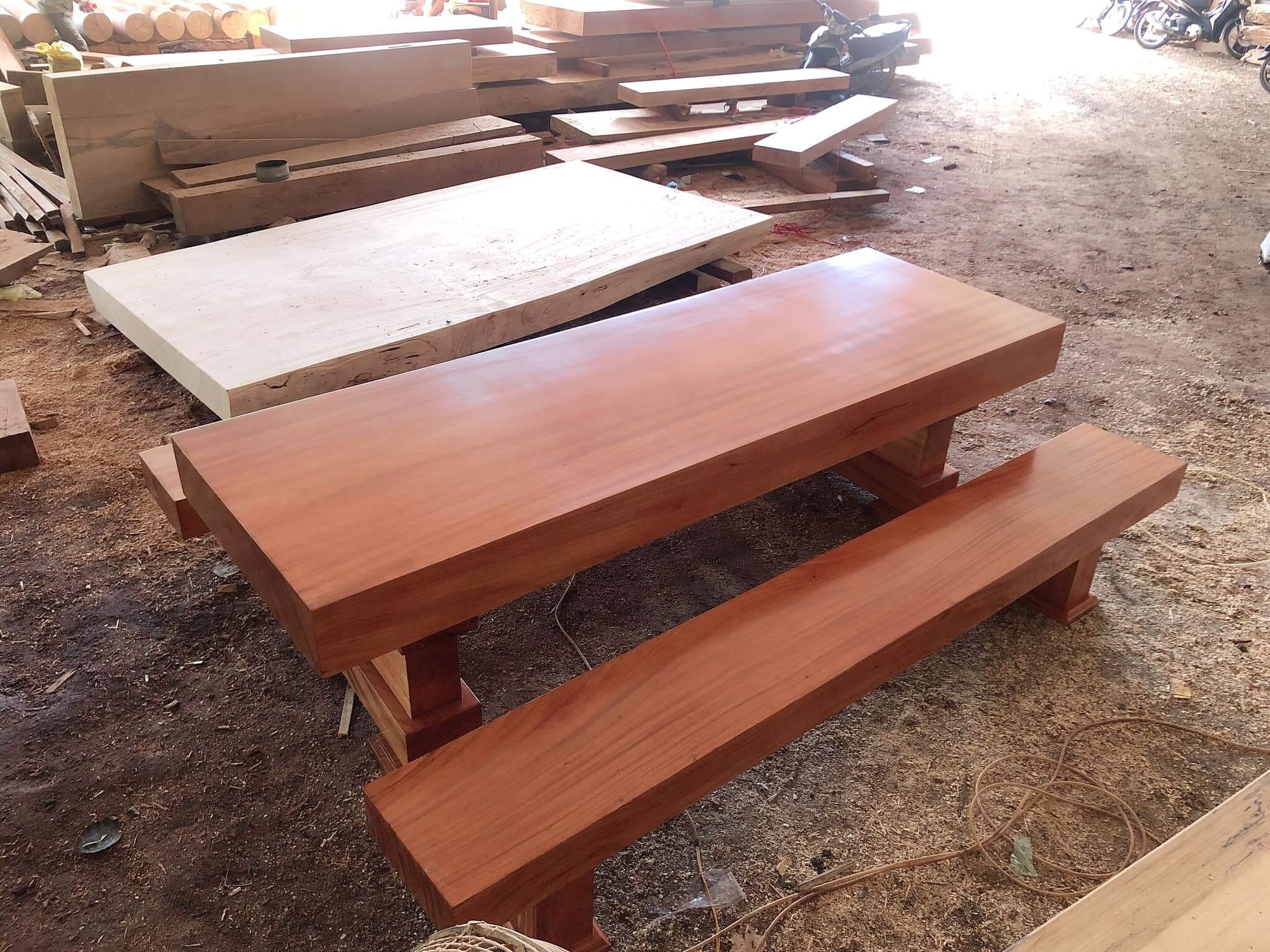 Bộ bàn ghế K3 gỗ tự nhiên