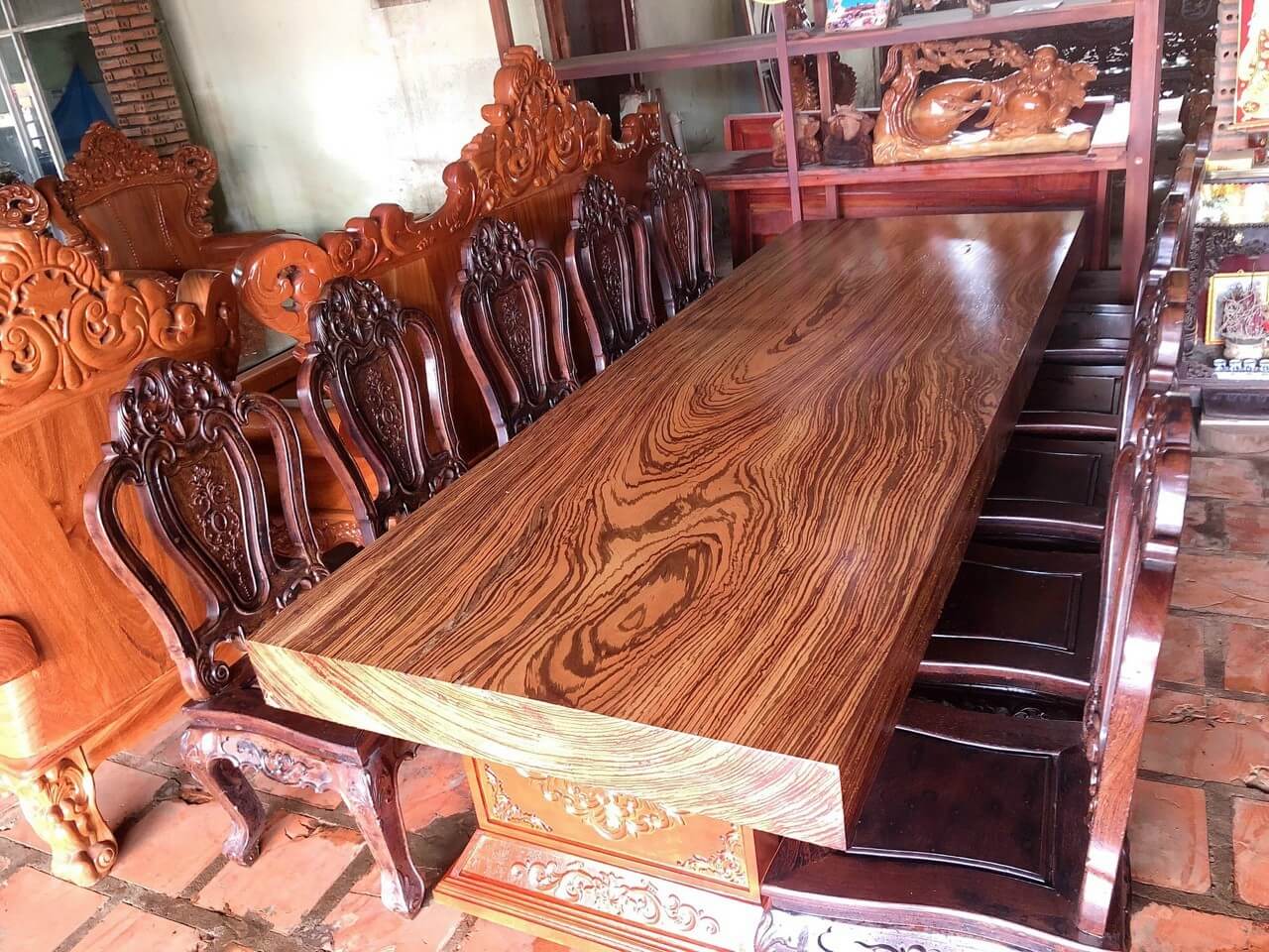 Bộ bàn ghế nguyên tấm gỗ Mun