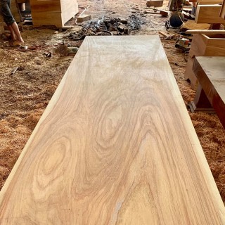 Mặt bàn gỗ nguyên khối vân đẹp không tì vết
