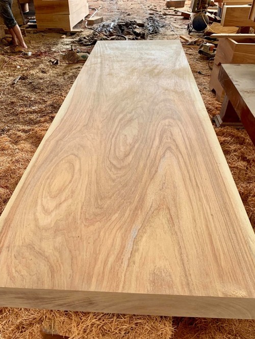 Mặt bàn gỗ nguyên khối vân đẹp không tì vết