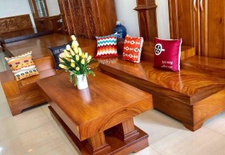 Sofa gỗ tự nhiên nguyên tấm giúp phòng khách thêm sang trọng